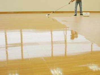 夏季地板如何清洁地板除尘呢？